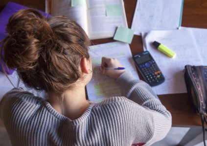 5 CÁCH CHUẨN BỊ THI IB VÀO MÙA HÈ